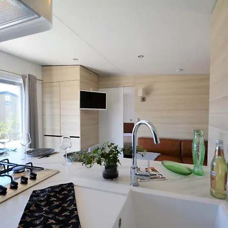 Mobil-home Moderne 3 Chambres, Terrasse, Animaux Admis - Fr-1-361a-97 *