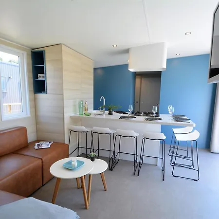 Mobil-home Moderne 3 Chambres, Terrasse, Animaux Admis - Fr-1-361a-97